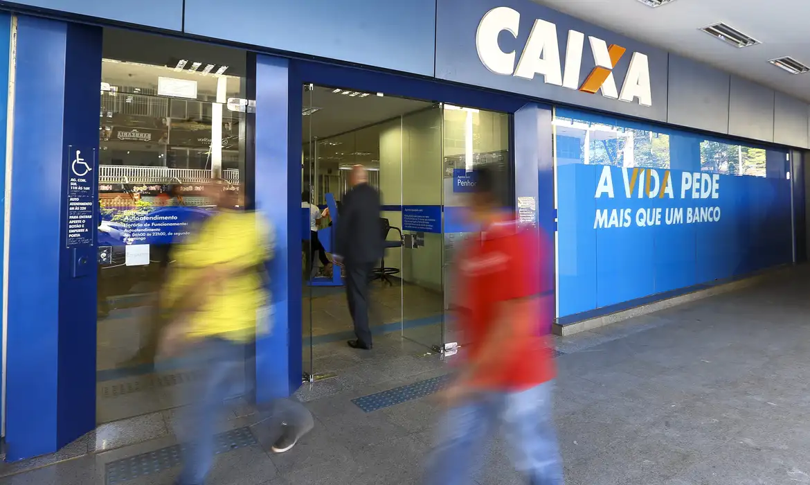 Bancários do BB e da Caixa anunciam greve no Ceará