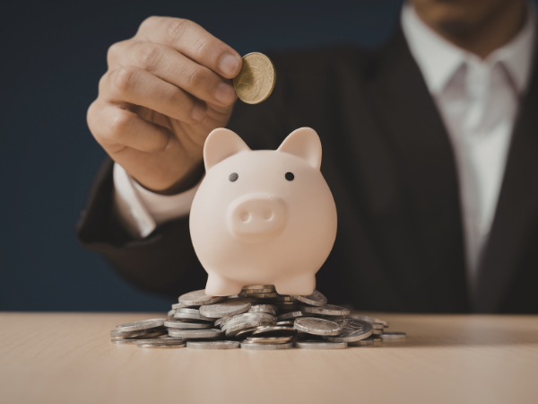 Poupança registra saída líquida de R$ 11,1 bilhões em março e mantém tendência de migração para outros investimentos