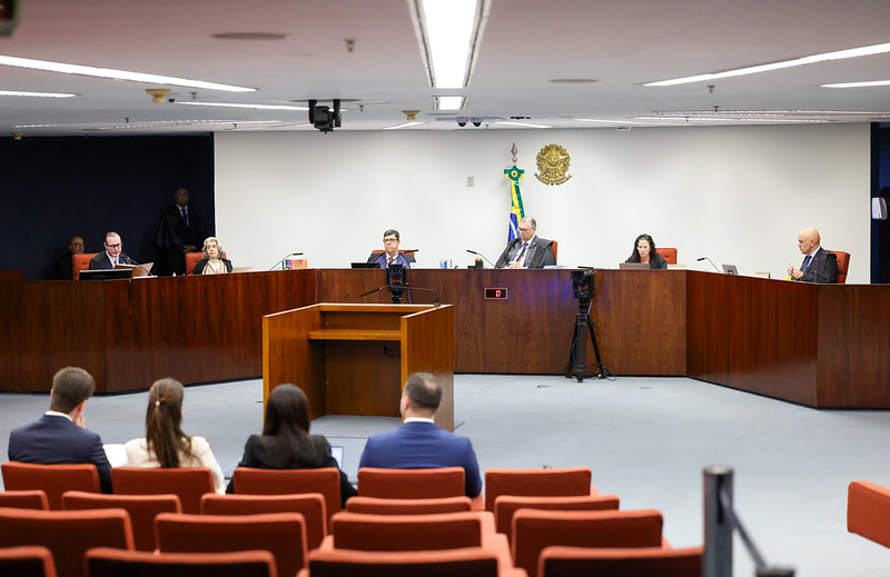 STF condena deputados por corrupção com emendas, mas fixa regime semiaberto