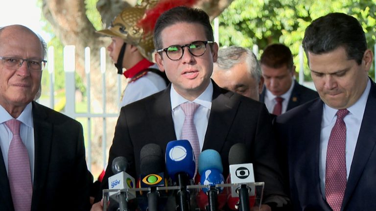 Governo apresenta propostas fiscais estruturantes a líderes do Congresso para garantir equilíbrio das contas públicas