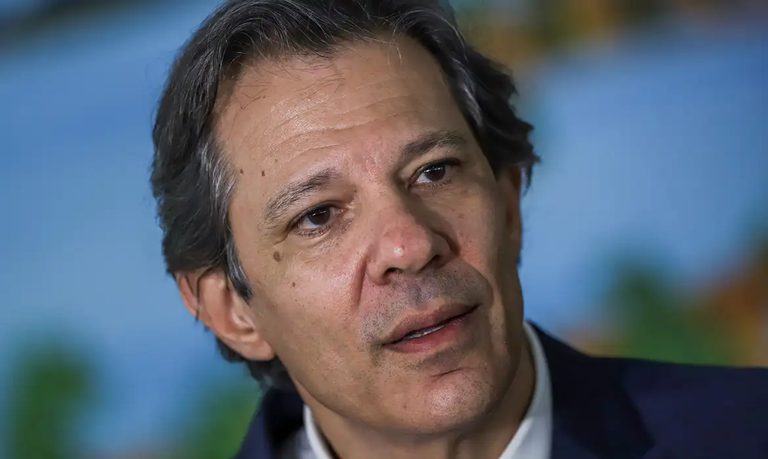 Haddad anuncia medidas para proteger empregos e setor produtivo após tarifaço de Trump