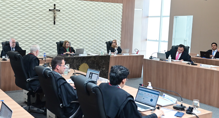 TRE-CE confirma cassação de prefeito e vice-prefeito de Santa Quitéria e determina nova eleição