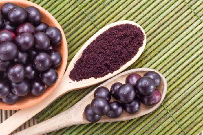 Governo compra açaí, uva, água de coco, mel, manga, pescados e castanhas sem licitação