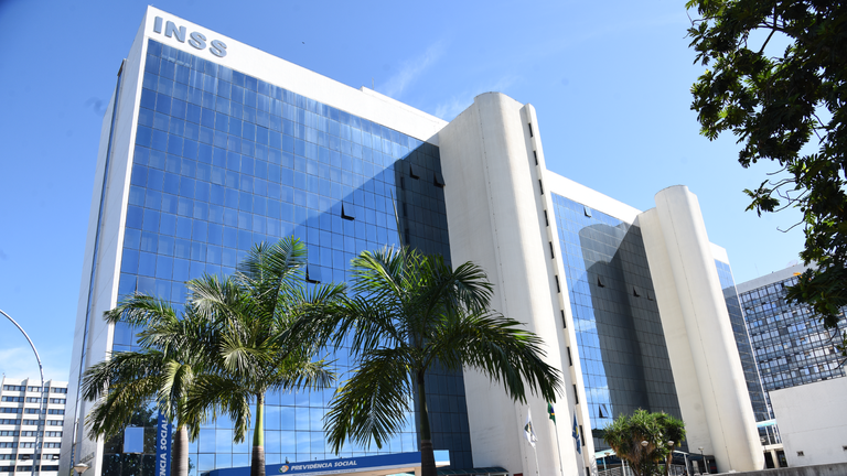 INSS suspende contrato com a Crefisa após denúncias de irregularidades no pagamento de benefícios