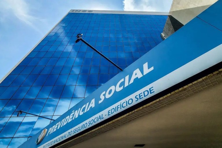 MJSP e INSS fecham acordo que obriga bancos conveniados a responder reclamações em até 10 dias