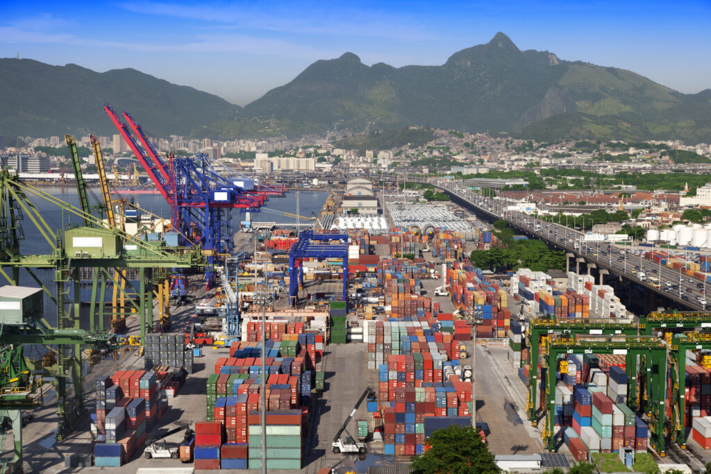 BNDES abre protocolo para crédito do Plano Brasil Soberano a empresas afetadas por tarifas dos EUA