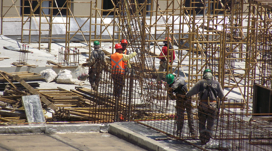 Desemprego no Brasil cai para 5,6% e iguala menor taxa da história