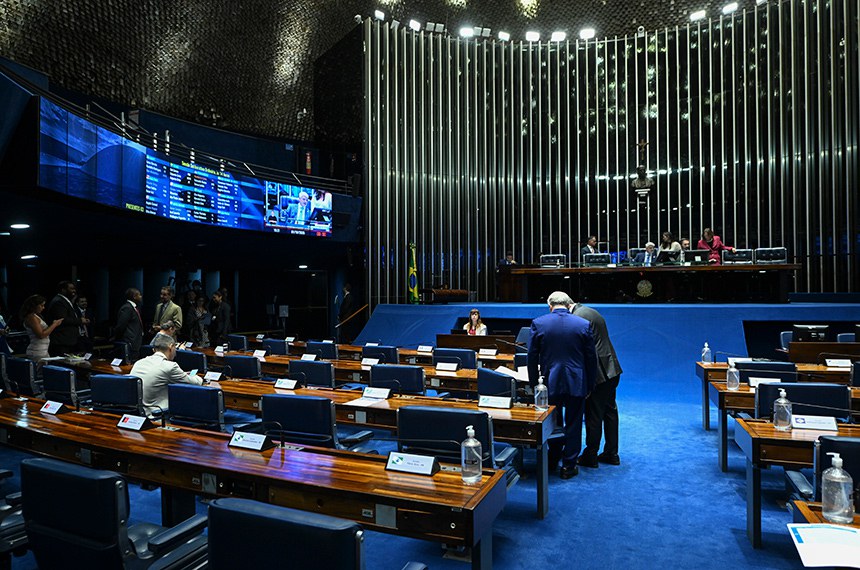 Senado aprova novas regras para crédito consignado e amplia proteção a aposentados e pensionistas